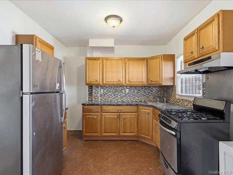 #8 photo, 17-07 Suydam Street, Ridgewood , NY 11385