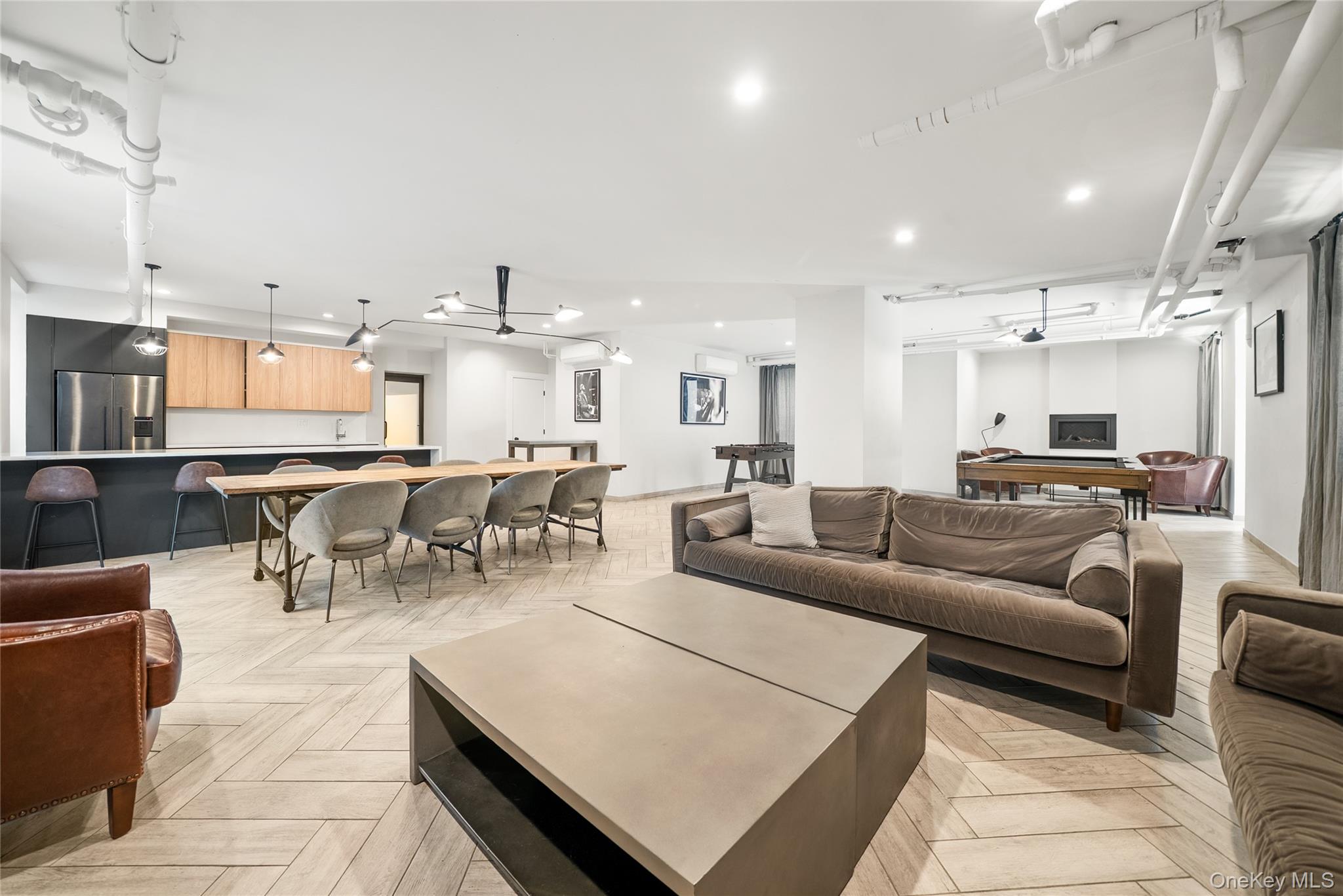 #8 photo, 2451 38th Street, クイーンズ区 Astoria , NY 11103