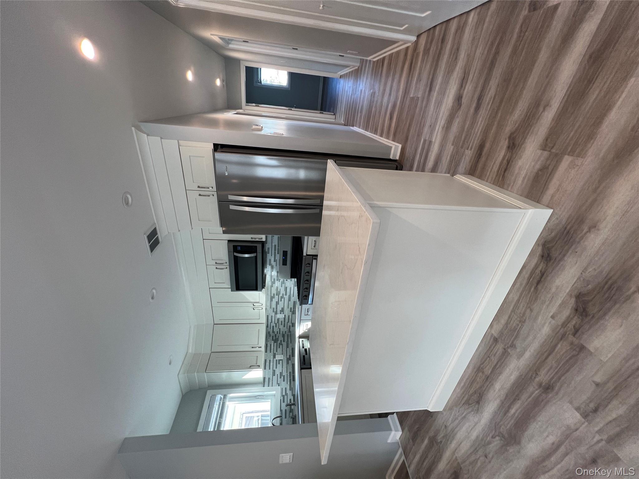 #2 photo, 72 Sheridan Avenue, ナッソー郡 Williston Park , NY 11596