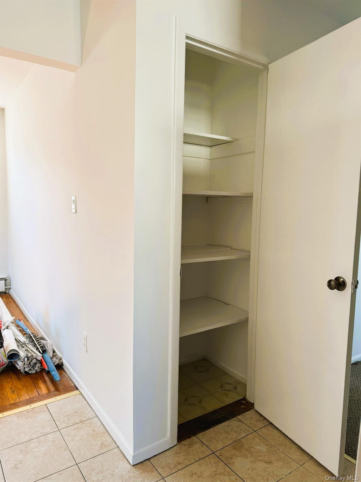 #11 photo, 131 Roslyn Road, Mineola , NY 11501