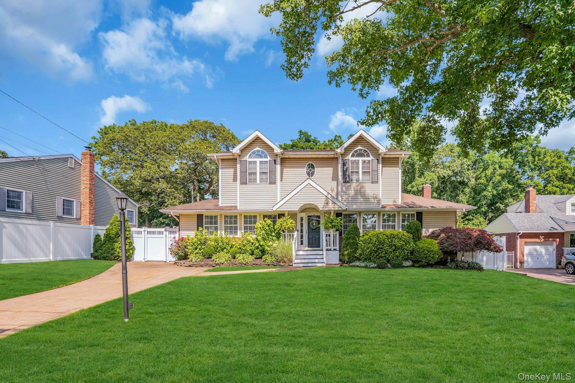 #2 photo, 12 Rachel Avenue, Commack , NY 11725