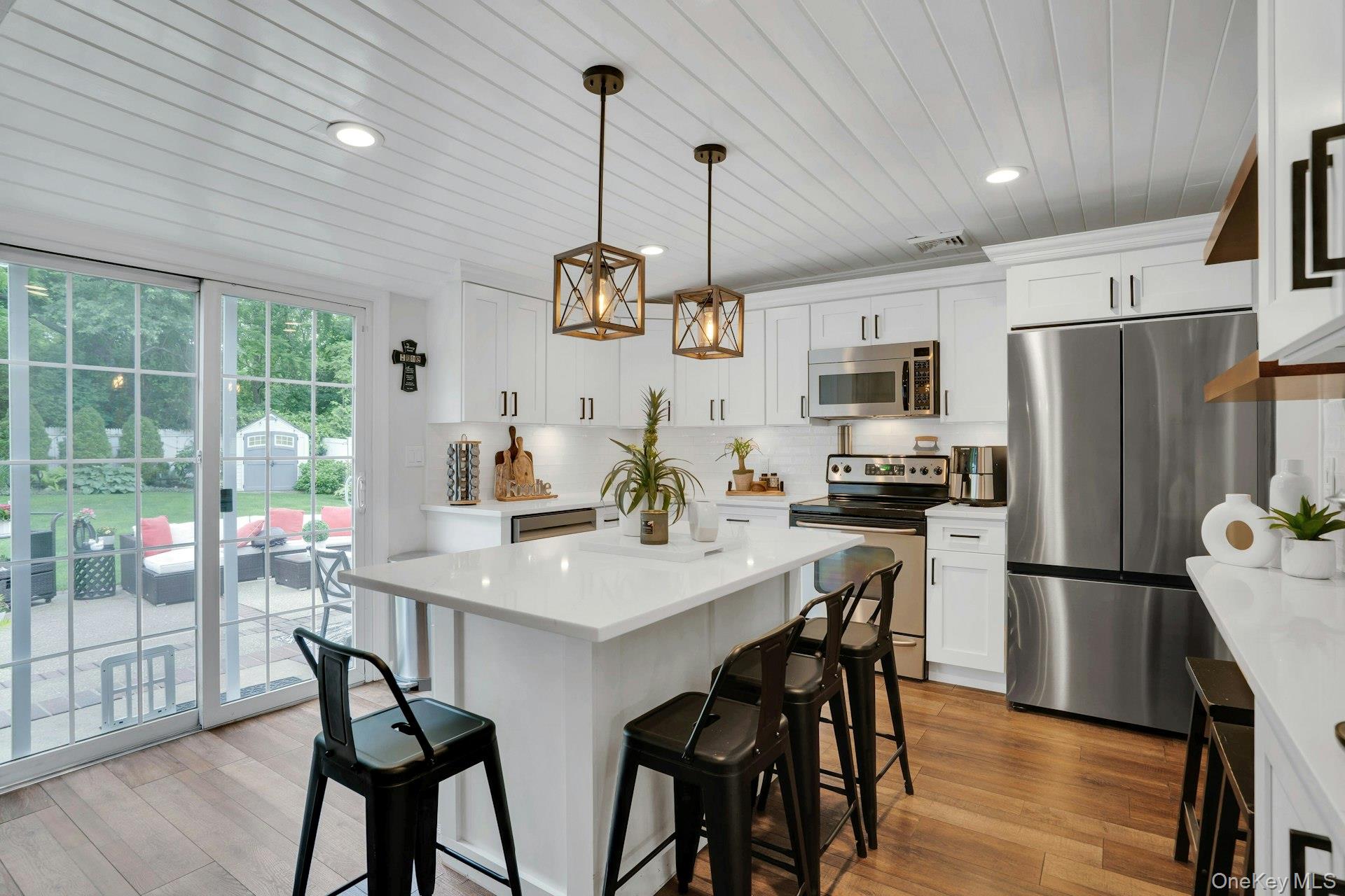 #20 photo, 12 Rachel Avenue, Commack , NY 11725