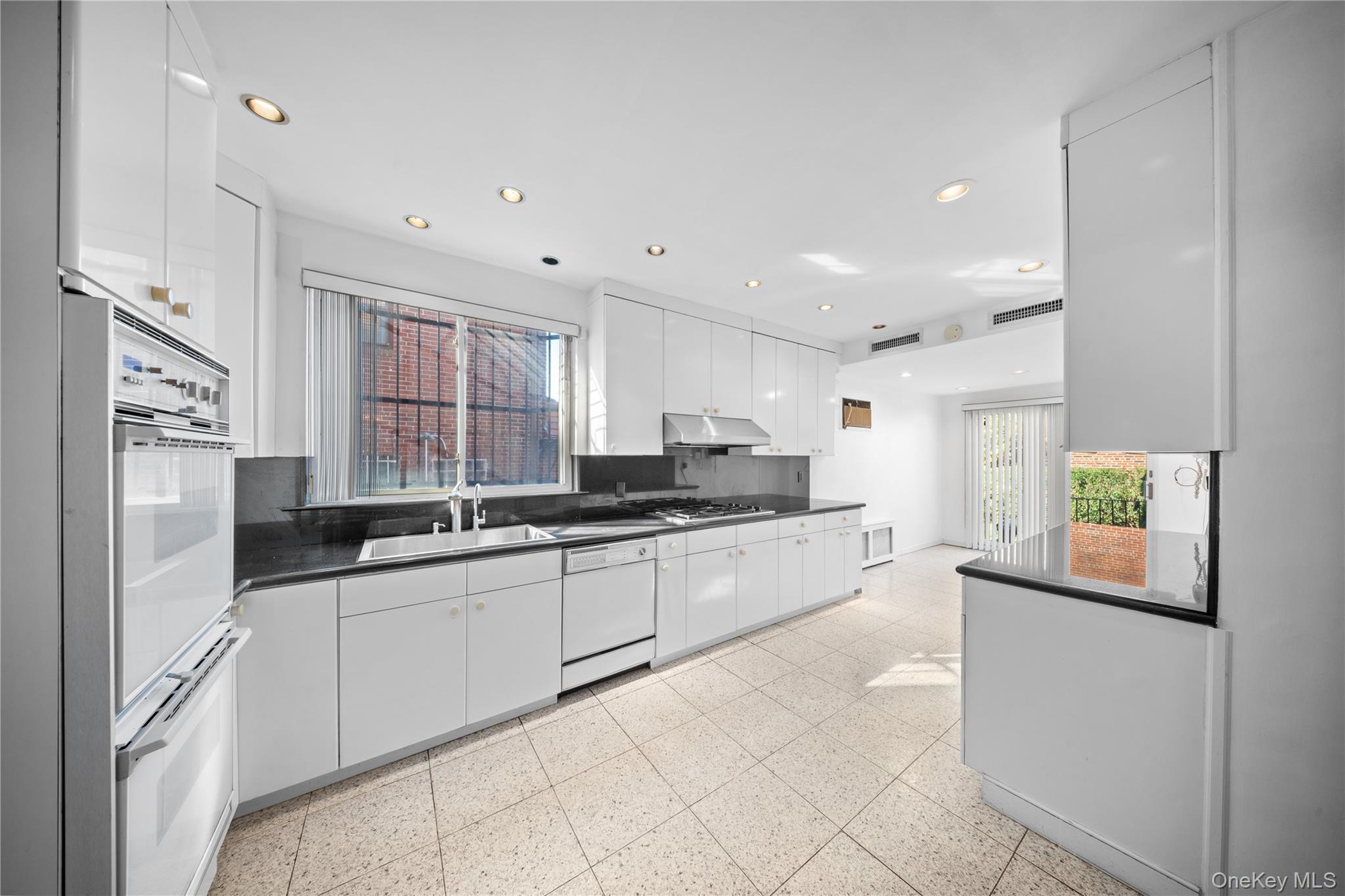 #16 photo, 83 Dartmouth Street, Forest Hills , NY 11375