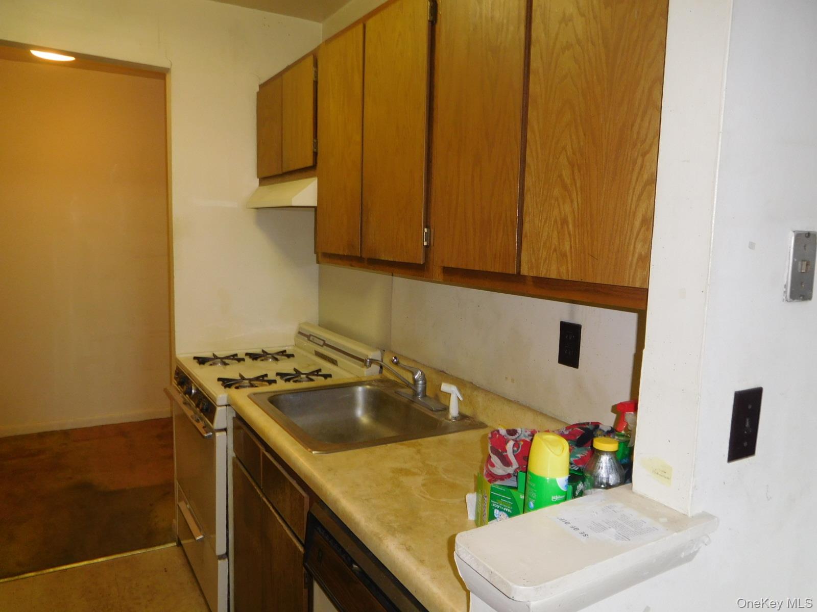 #12 photo, 377 N Broadway, Yonkers , NY 10701