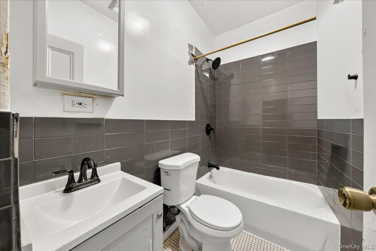 #14 photo, 342 E 141st Street, Bronx , NY 10454