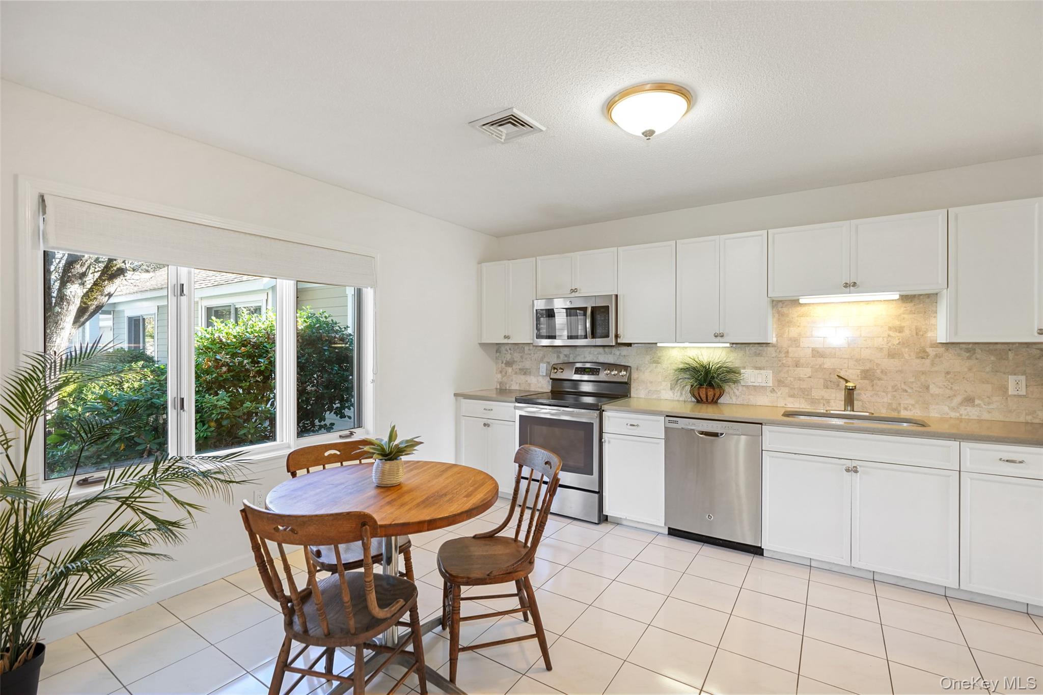 #3 photo, 688 Heritage Hills, Somers , NY 10589