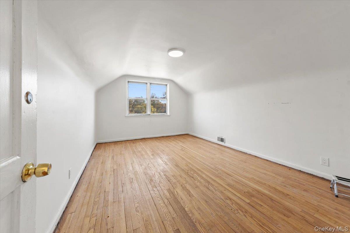 #18 photo, 22415 138th Avenue, Jamaica , NY 11413