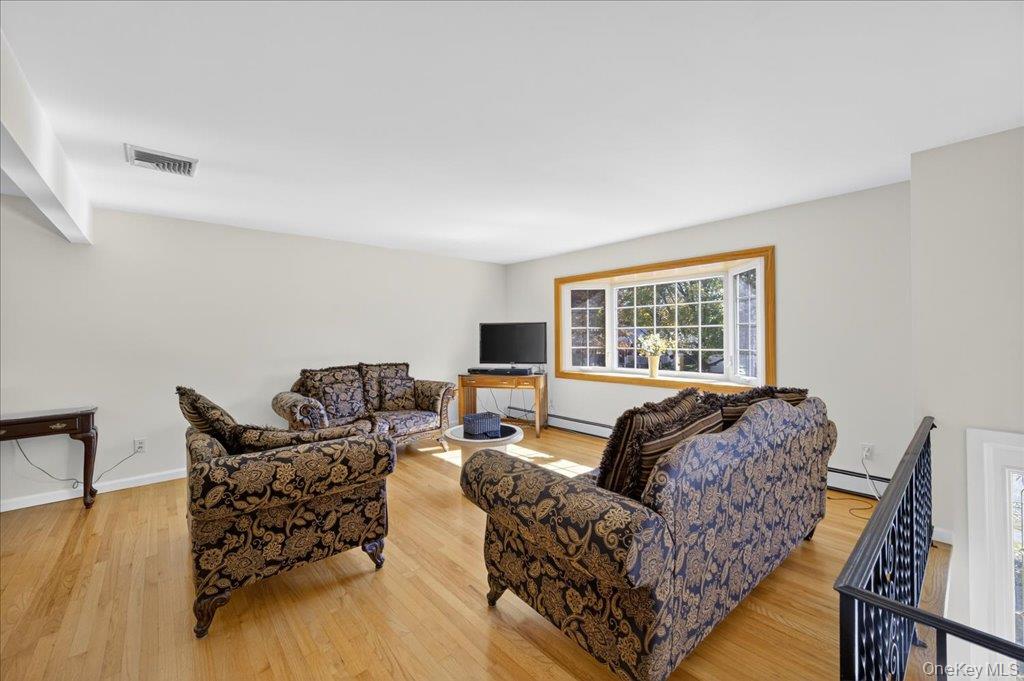 #10 photo, 12 Blair Court, Tappan , NY 10983