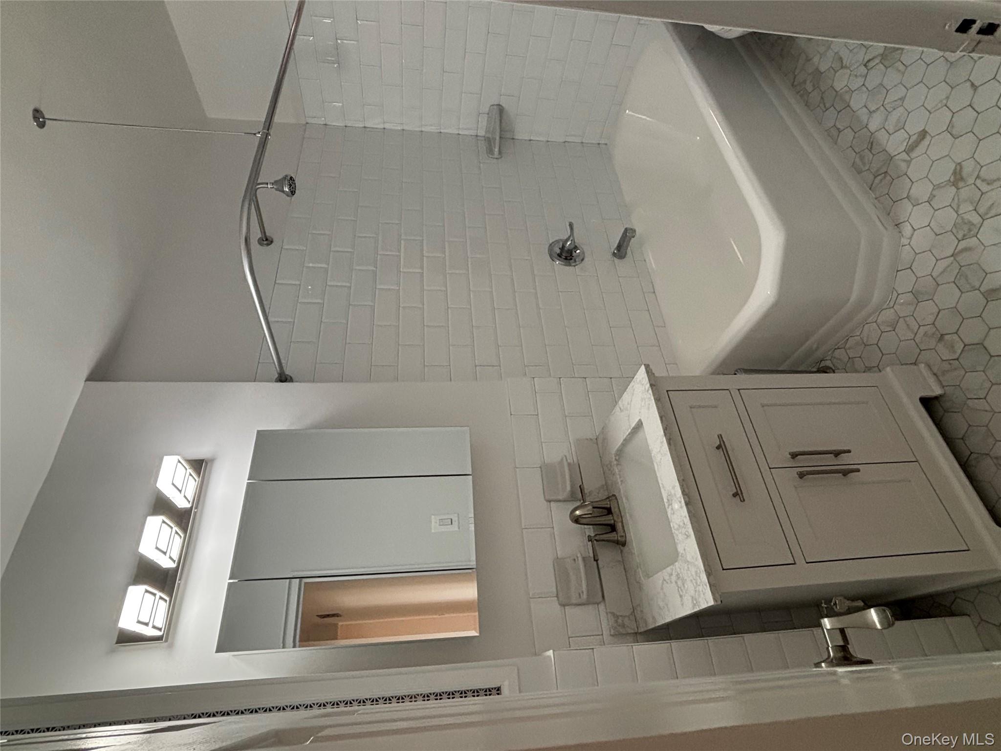 #3 photo, 2962 Decatur Avenue, ブロンクス区 Bronx , NY 10458