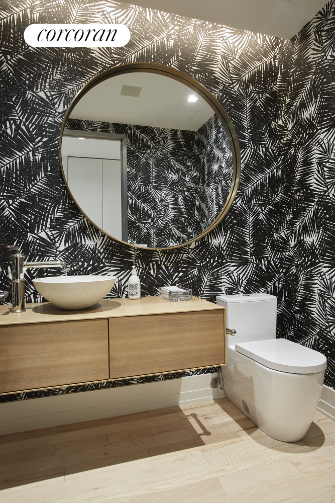 #12 photo, 66 LEONARD Street, Tribeca , NY 10013