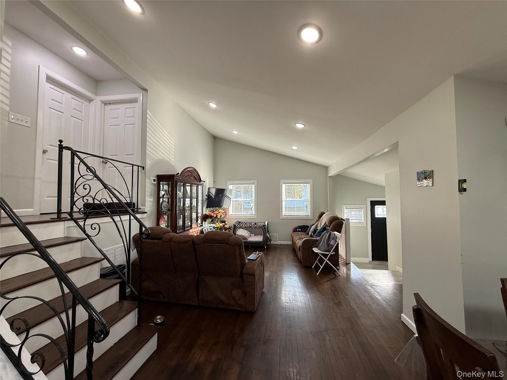 #5 photo, 51 Bruce Lane, Brentwood , NY 11717