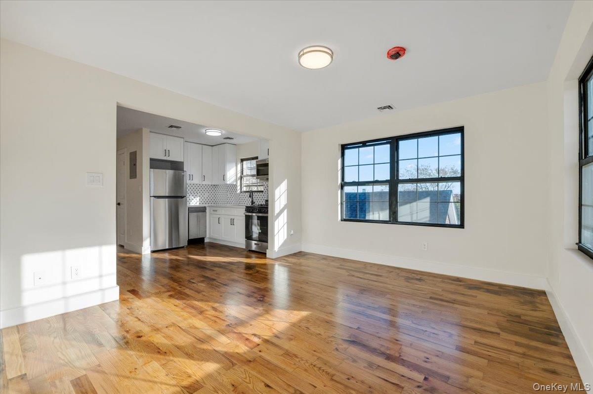 #14 photo, 166 Beach 4th Street, Far Rockaway , NY 11691