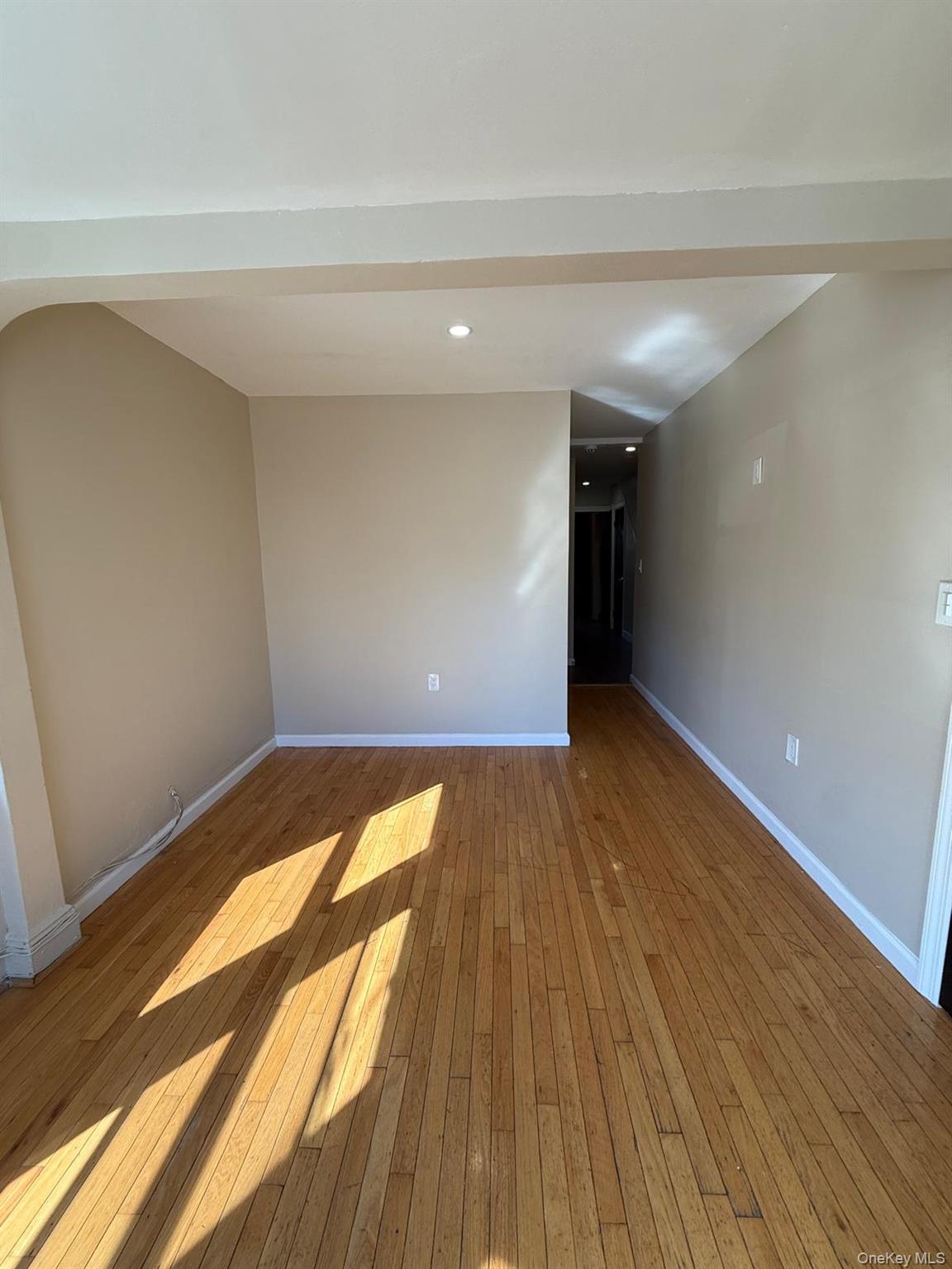 #1 photo, 221-29 106th Avenue, クイーンズ区 Queens Village , NY 11429