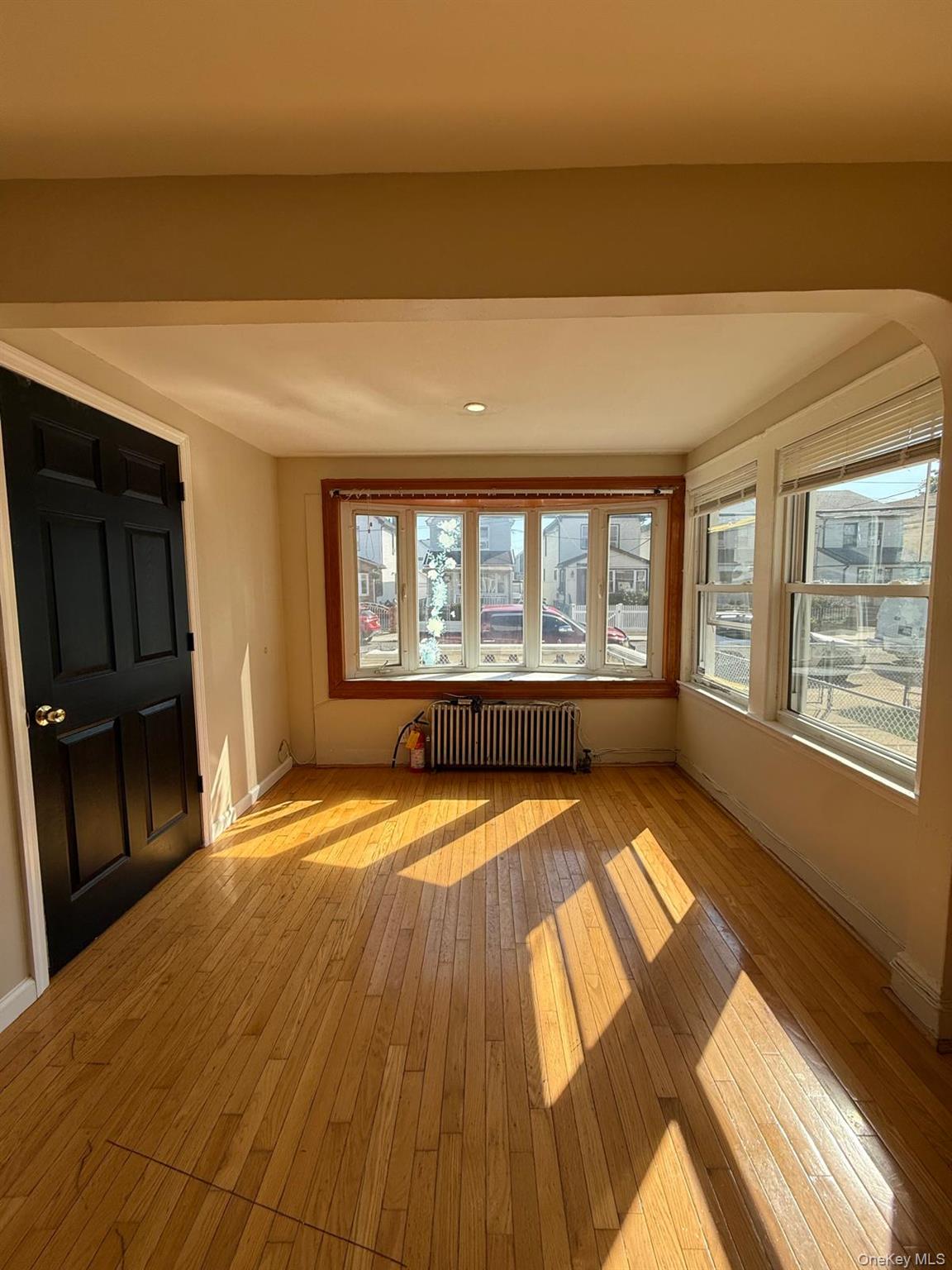 #2 photo, 221-29 106th Avenue, クイーンズ区 Queens Village , NY 11429