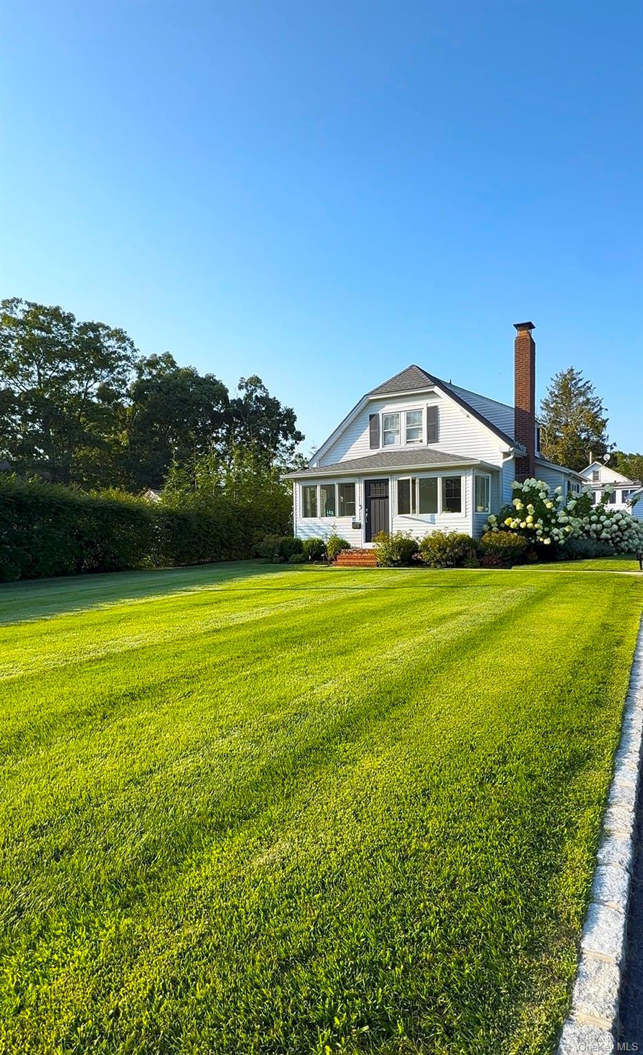 #1 photo, 24 Pegs Lane, サフォーク郡 Riverhead , NY 11901