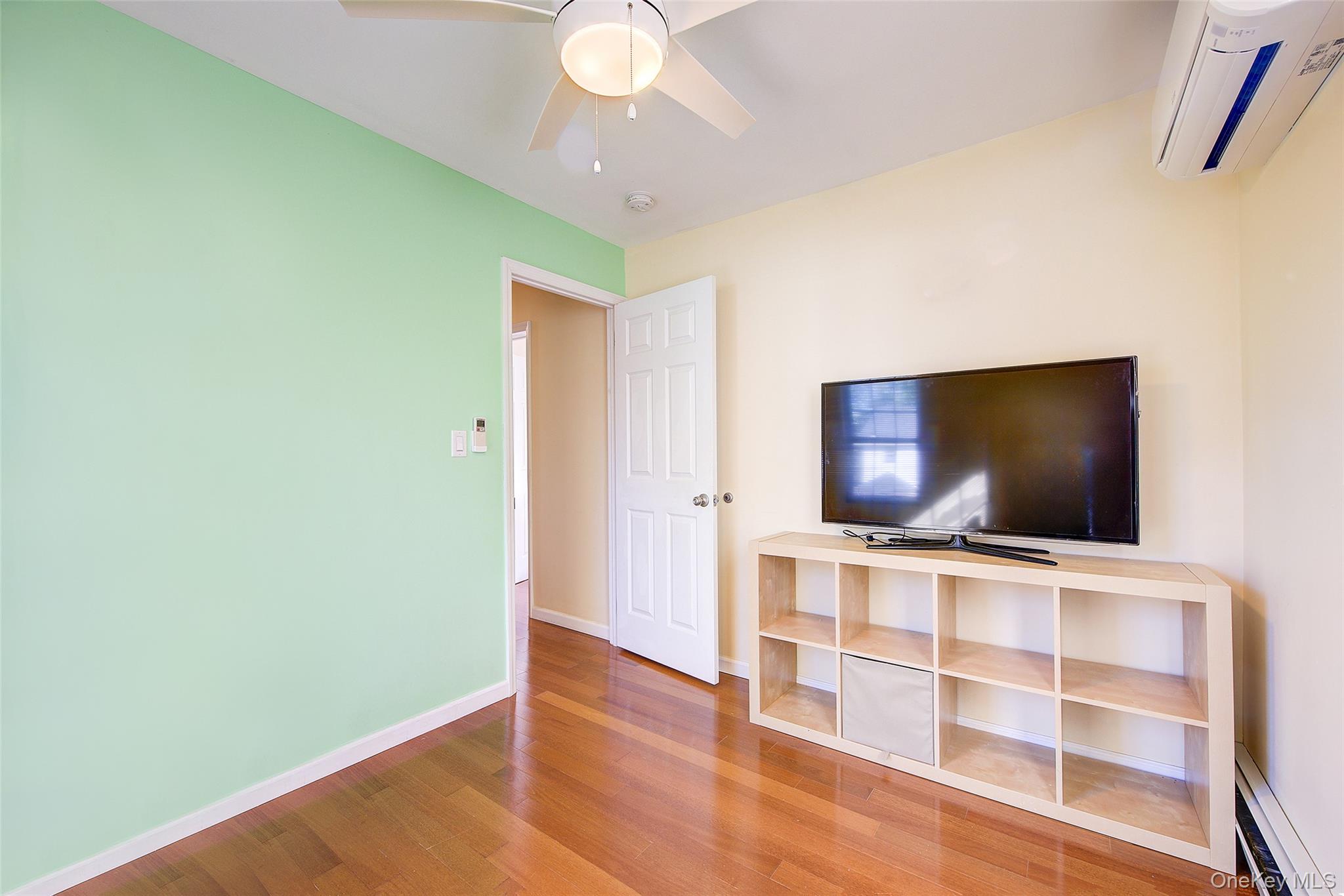 #15 photo, 3520 159th Street, Flushing , NY 11358