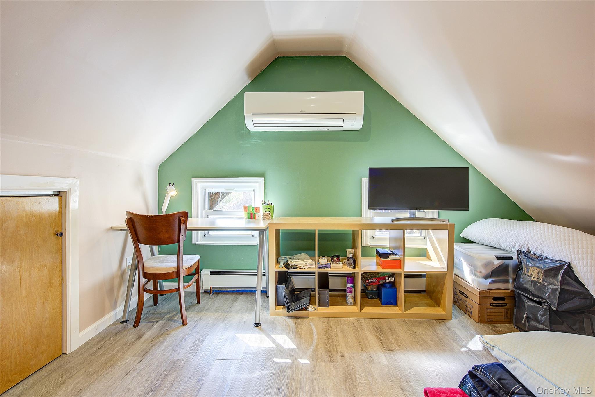 #18 photo, 3520 159th Street, Flushing , NY 11358