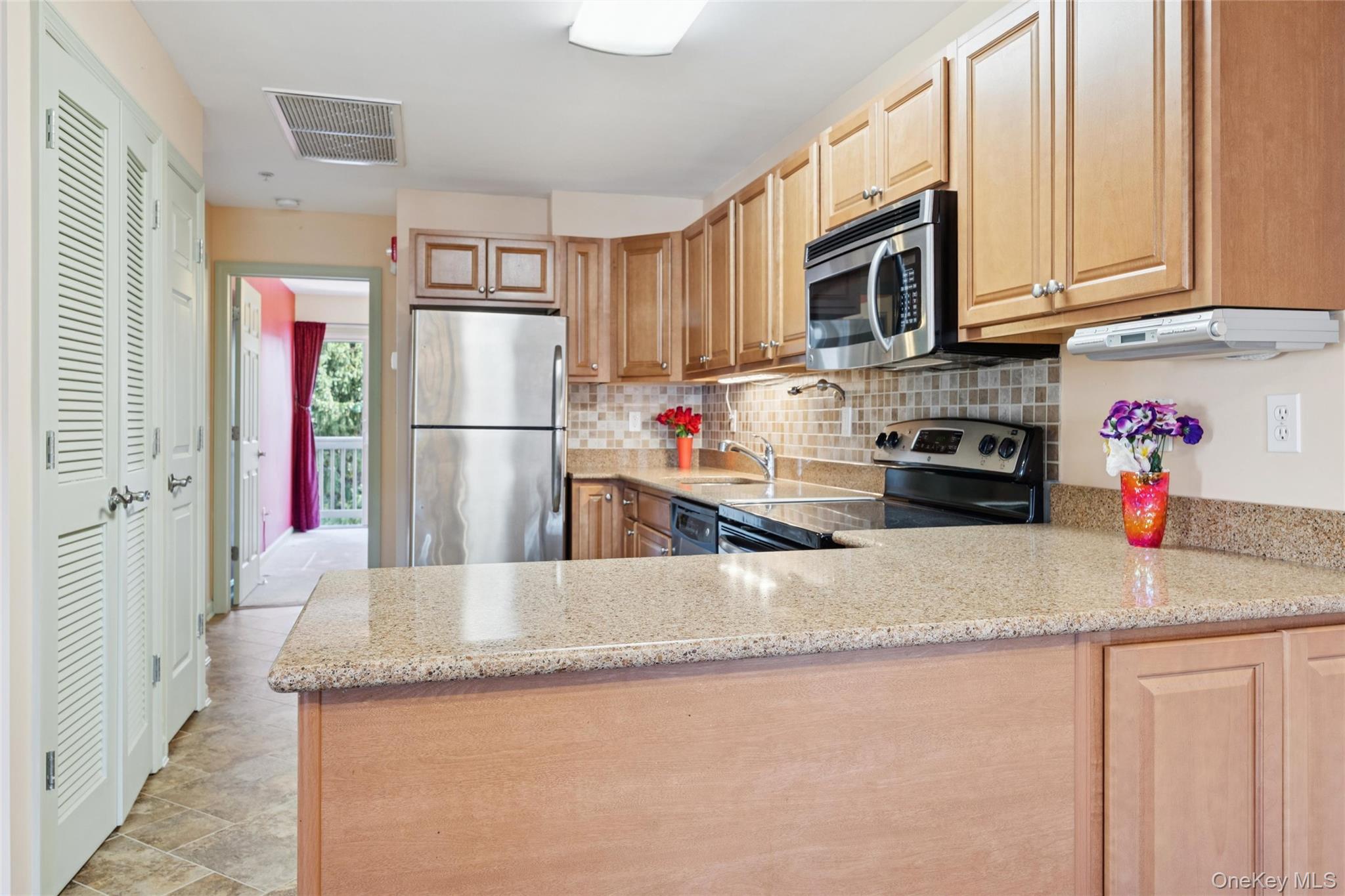 #10 photo, 1228 Willow Lane, ナッソー郡 Valley Stream , NY 11580