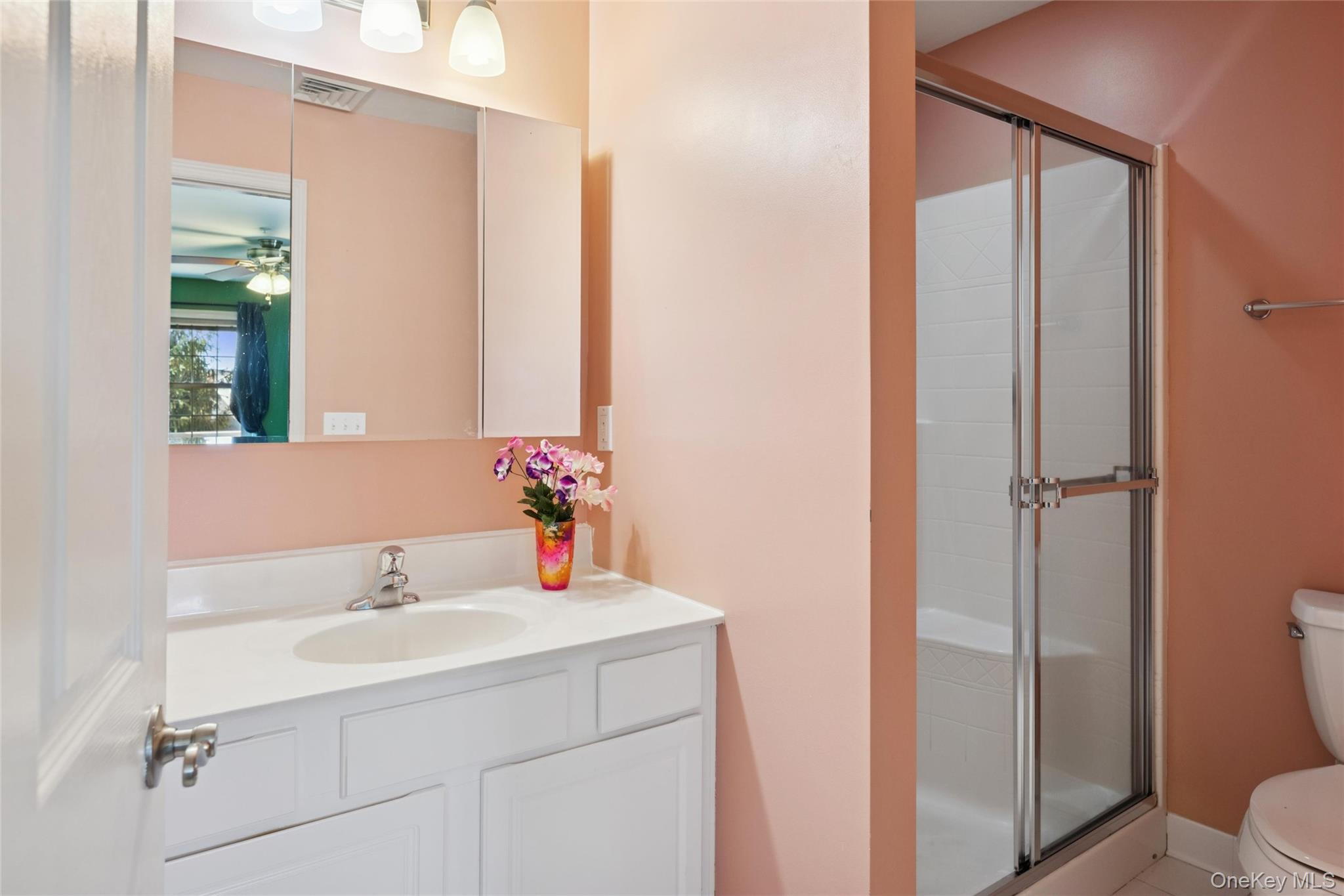 #16 photo, 1228 Willow Lane, ナッソー郡 Valley Stream , NY 11580