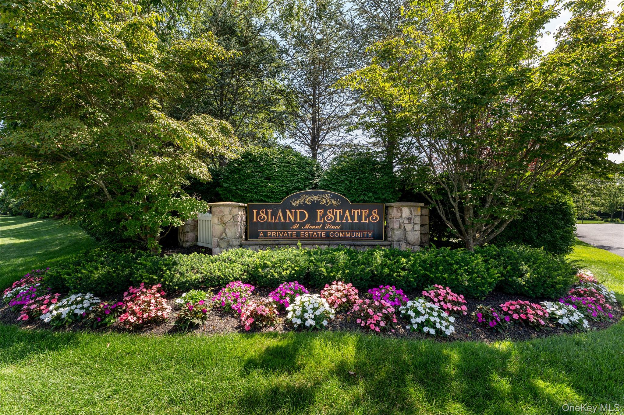 #4 photo, 39 Island Trail, Mount Sinai , NY 11766