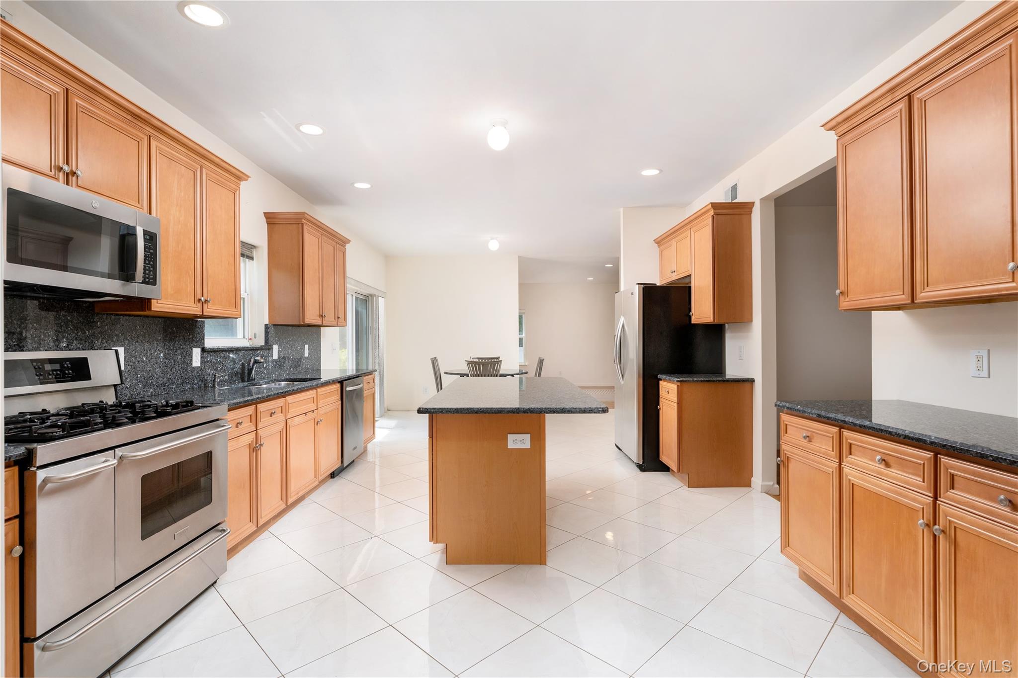 #9 photo, 39 Island Trail, Mount Sinai , NY 11766