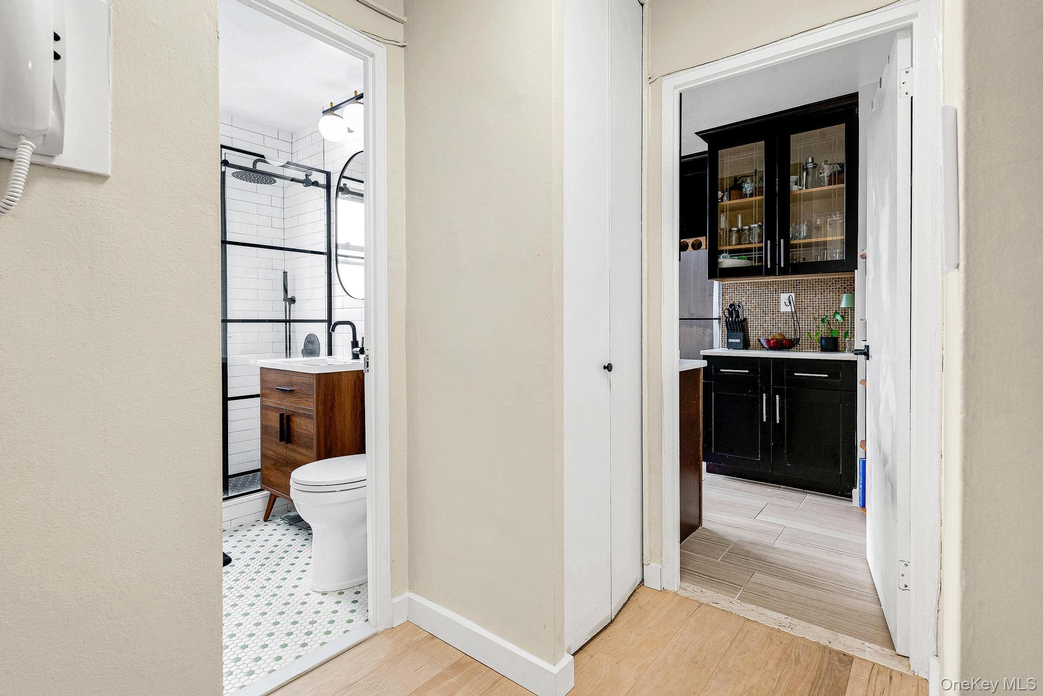 #15 photo, 70-25 Yellowstone Boulevard, クイーンズ区 Forest Hills , NY 11375