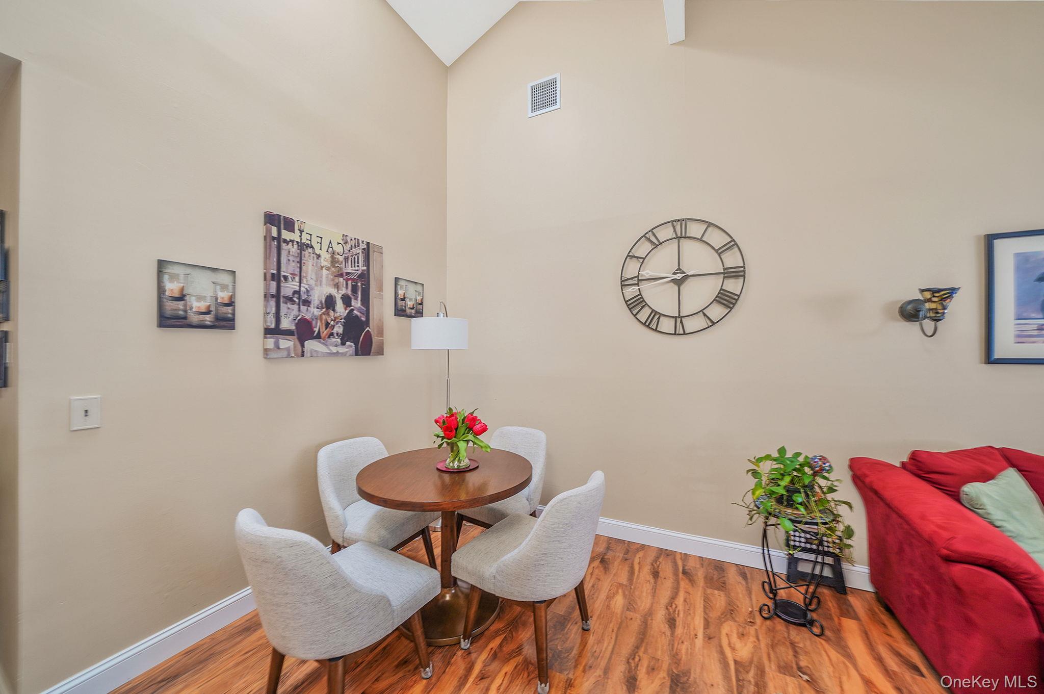 #15 photo, 22 Concord Drive, サフォーク郡 Holtsville , NY 11742