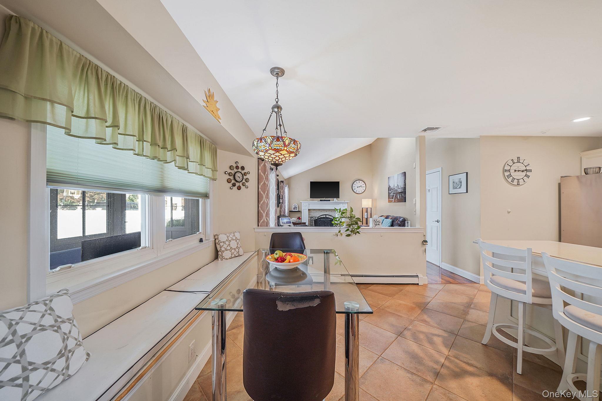 #16 photo, 22 Concord Drive, サフォーク郡 Holtsville , NY 11742