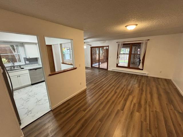 #3 photo, 37 Brenden Court, Clifton Park , NY 12065