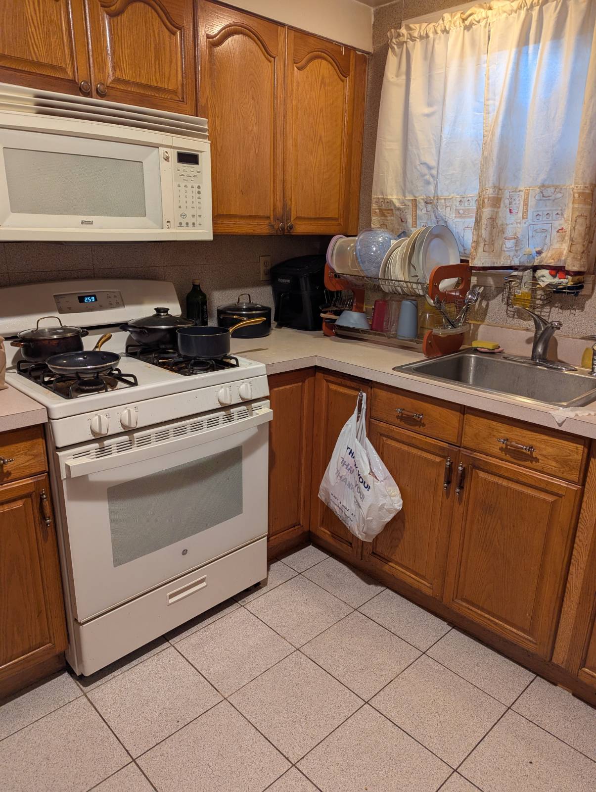 #5 photo, 241-08 Newhall Avenue, Rosedale , NY 11422