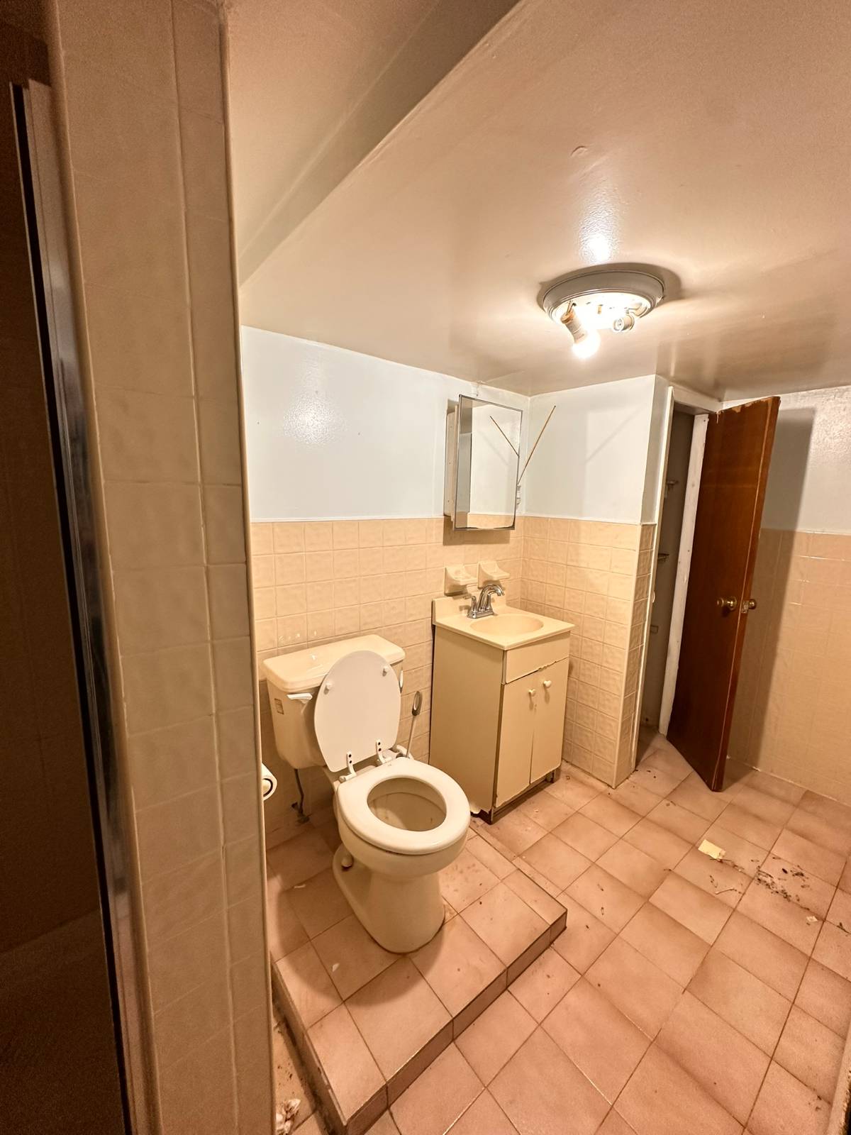 #8 photo, 241-08 Newhall Avenue, Rosedale , NY 11422