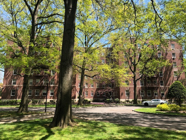 #1 photo, 1 Larchmont Acres, #712B, Larchmont , NY 10538