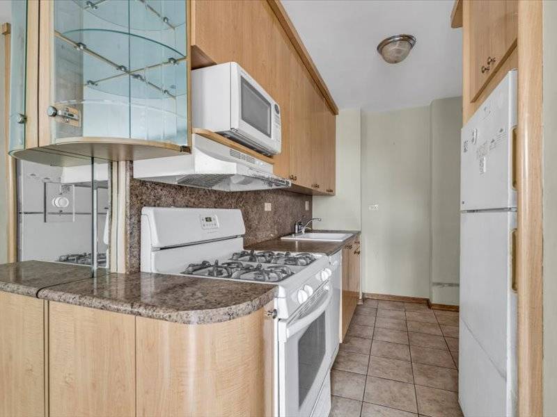 #8 photo, 2940 West 5th Street, #16E, Coney Island , NY 11224