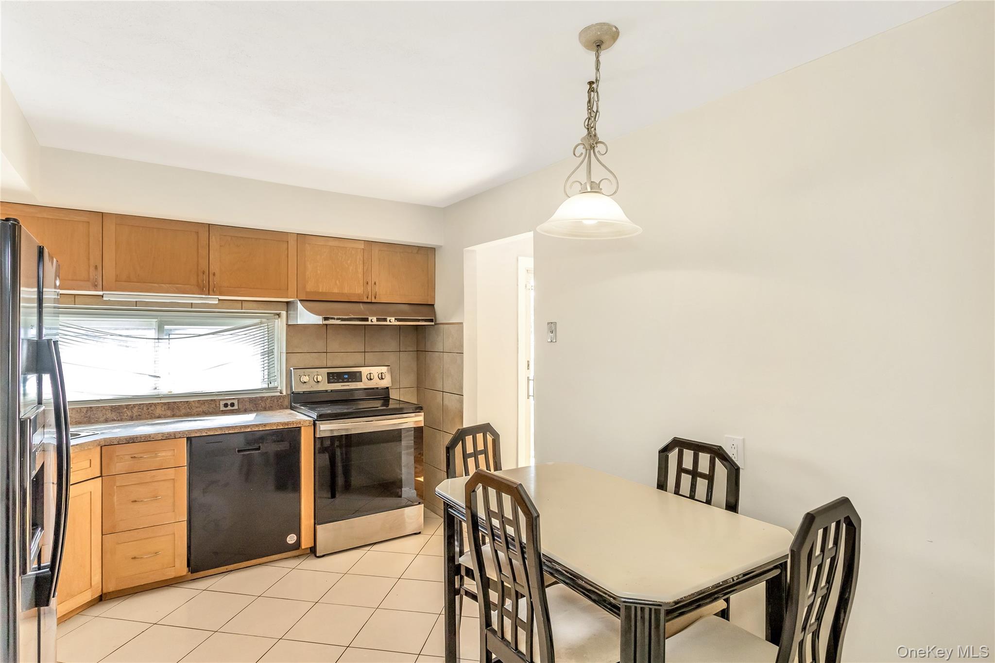 #9 photo, 15 Ingram Drive, Hicksville , NY 11801