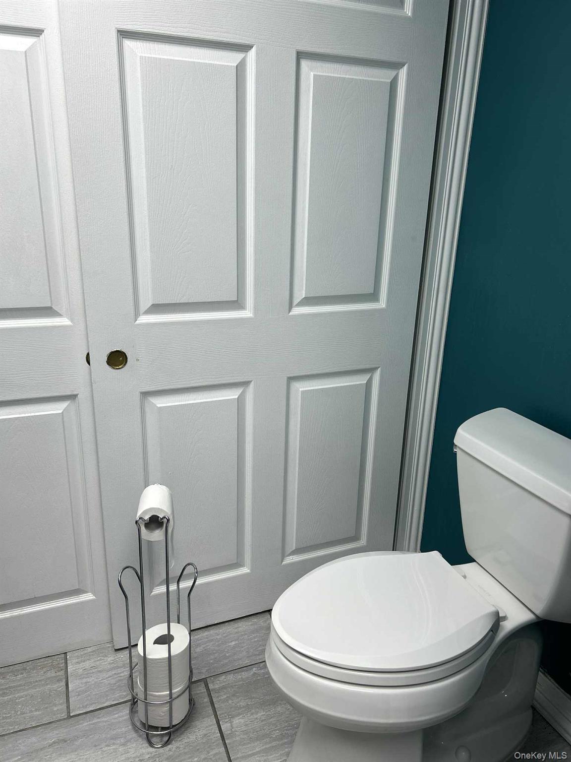 #18 photo, 361 Union Boulevard, West Islip , NY 11795