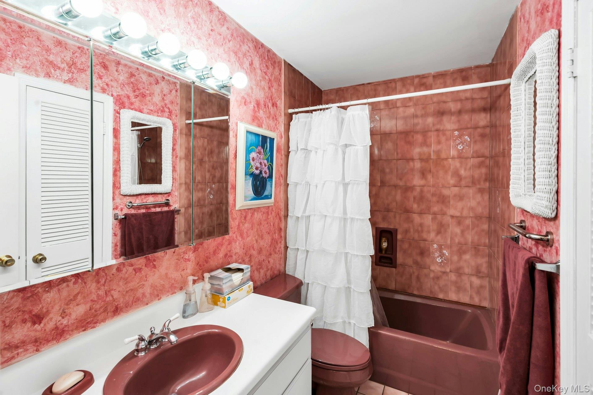 #15 photo, 34 Winston Drive, Smithtown , NY 11787