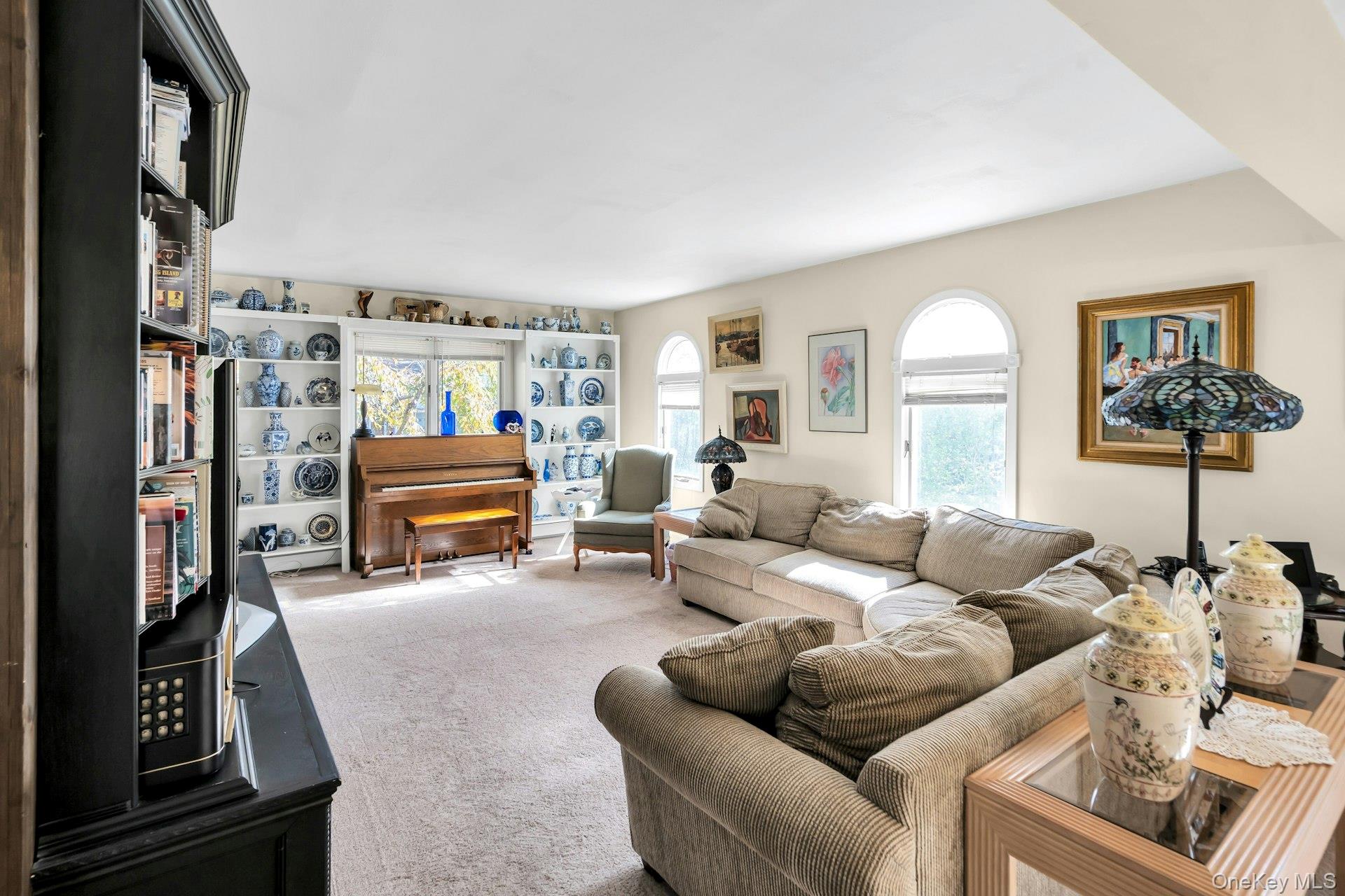 #8 photo, 34 Winston Drive, Smithtown , NY 11787