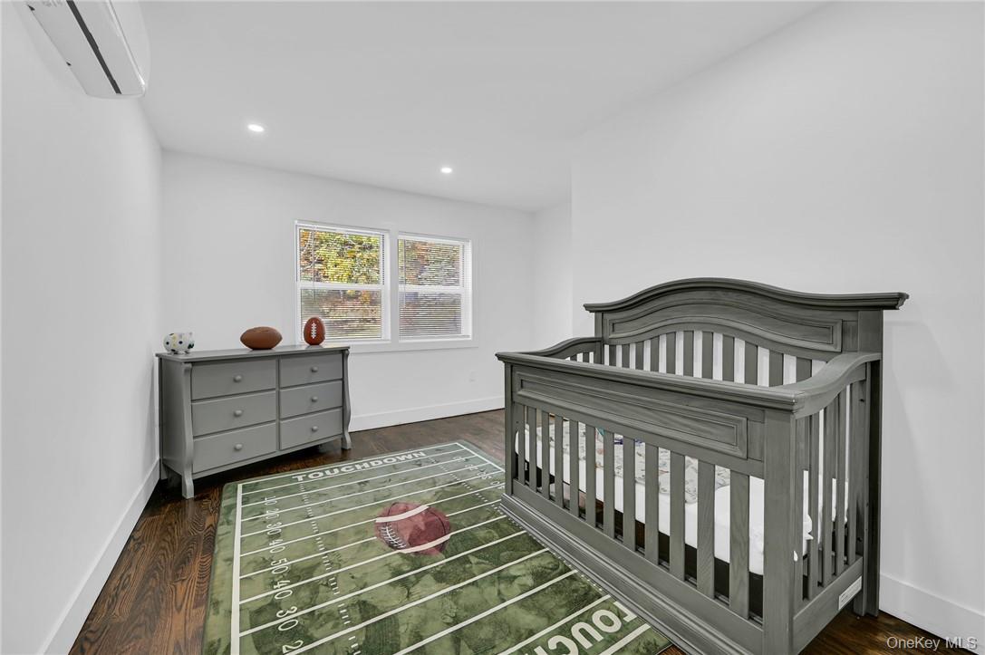 #17 photo, 412 E Main Street, Jefferson Valley , NY 10535