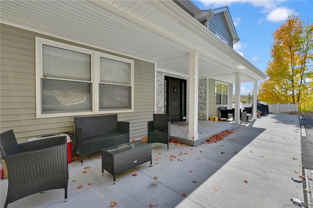 #6 photo, 412 E Main Street, Jefferson Valley , NY 10535