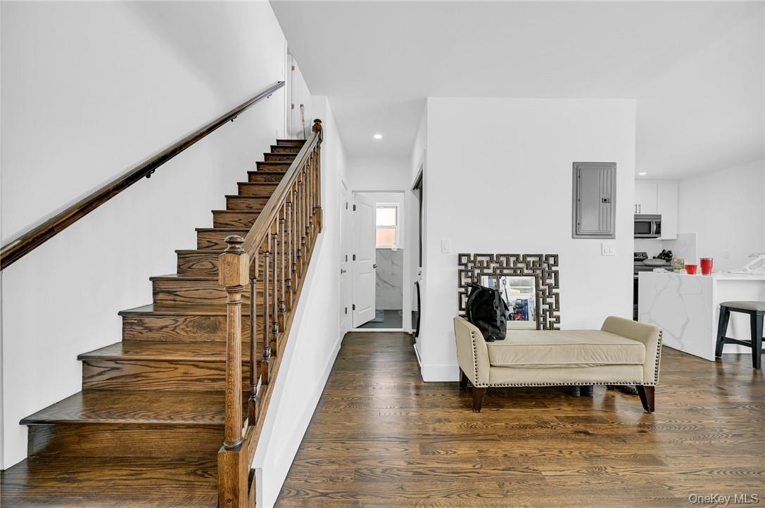 #9 photo, 412 E Main Street, Jefferson Valley , NY 10535