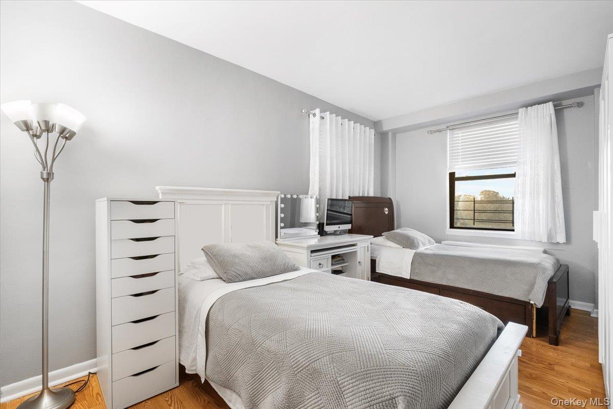 #14 photo, 4705 Henry Hudson Parkway, Bronx , NY 10471