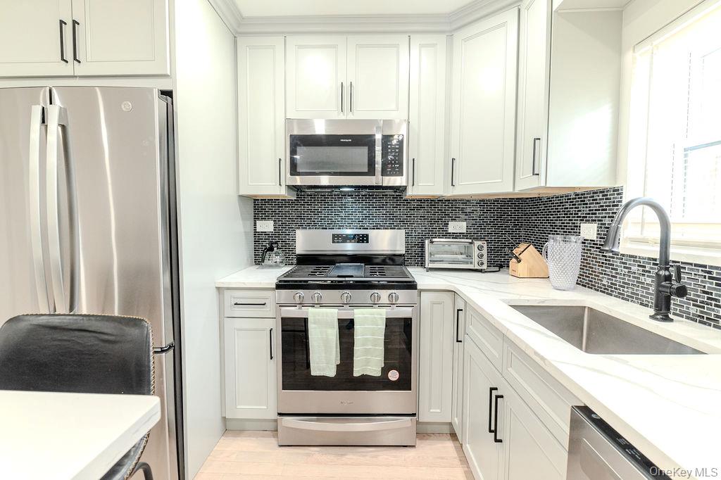 #18 photo, 327 Mundy Lane, Mount Vernon , NY 10550