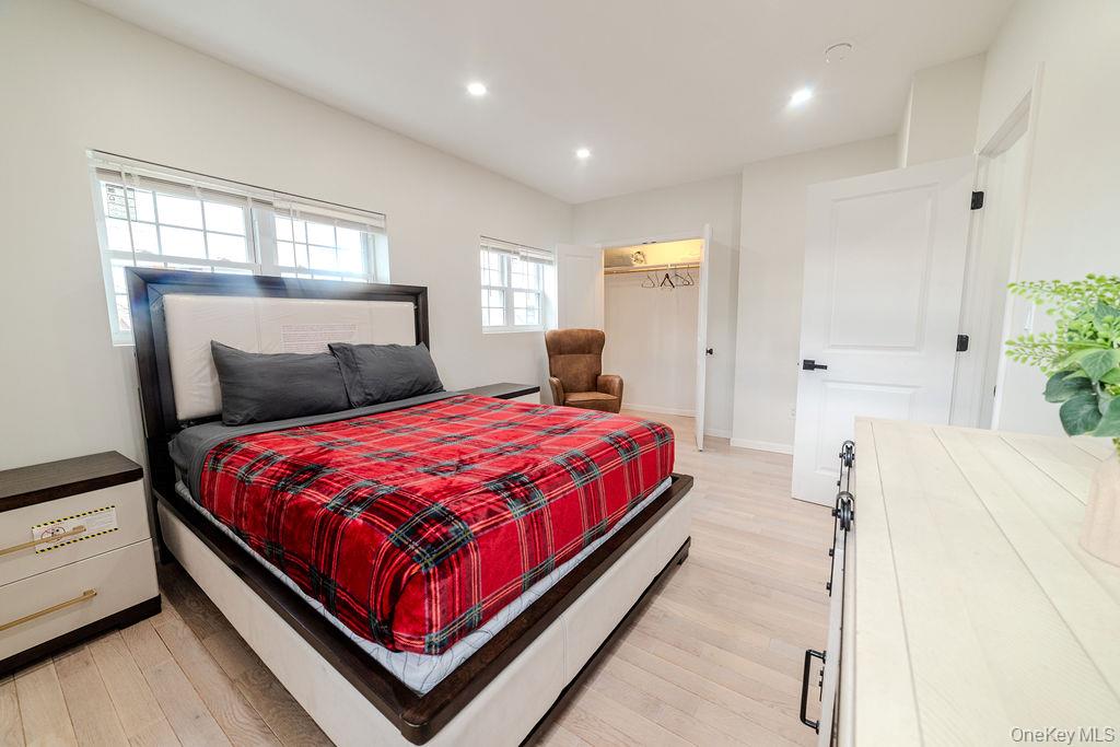 #2 photo, 327 Mundy Lane, Mount Vernon , NY 10550