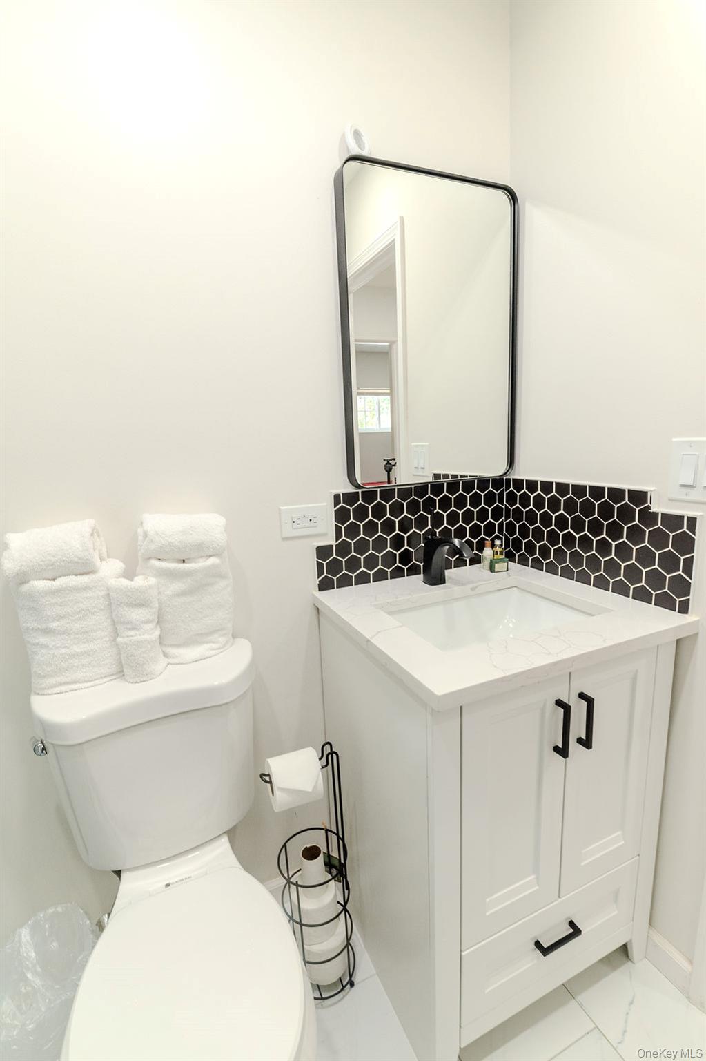 #8 photo, 327 Mundy Lane, Mount Vernon , NY 10550