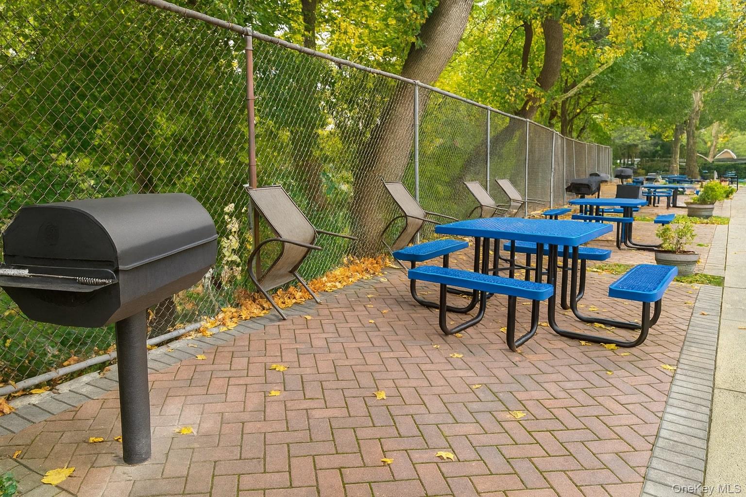 #11 photo, 154 Pearsall Drive, Mount Vernon , NY 10552