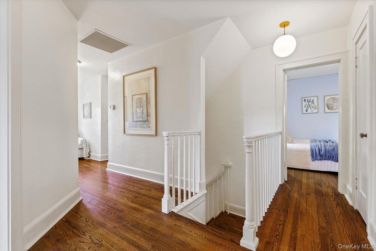 #17 photo, 1017 The Parkway, Mamaroneck , NY 10543