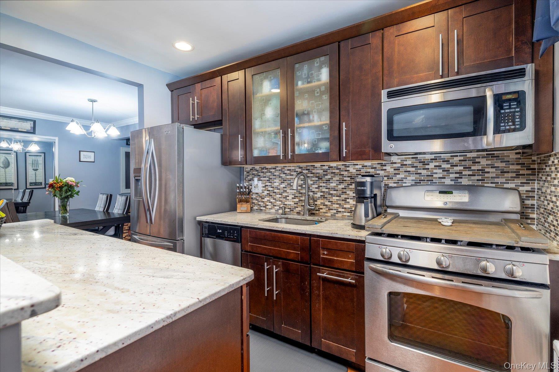 #10 photo, 194 Smith Street, ナッソー郡 Freeport , NY 11520