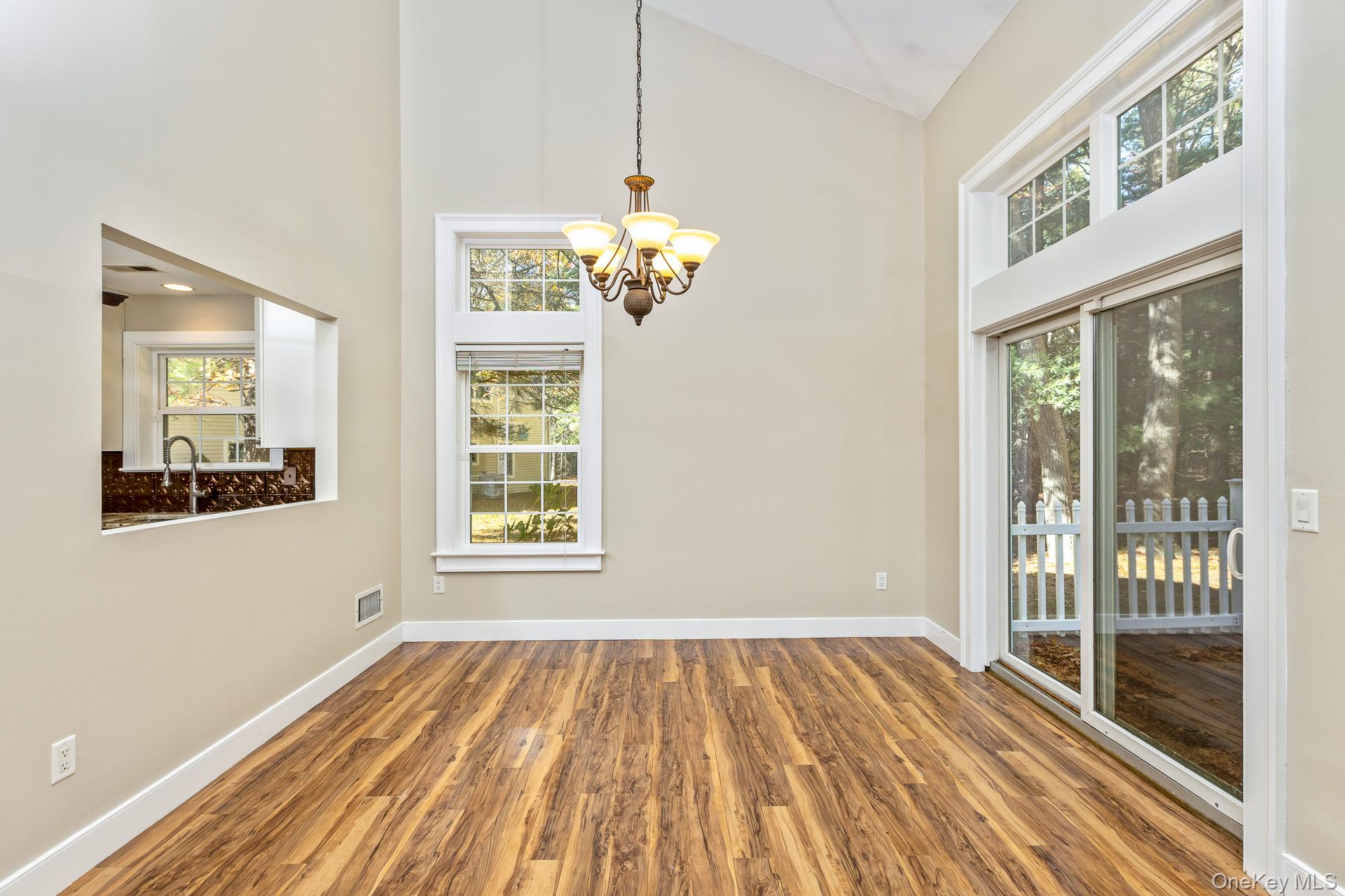 #10 photo, 17 Pidgeon Court, サフォーク郡 Manorville , NY 11949