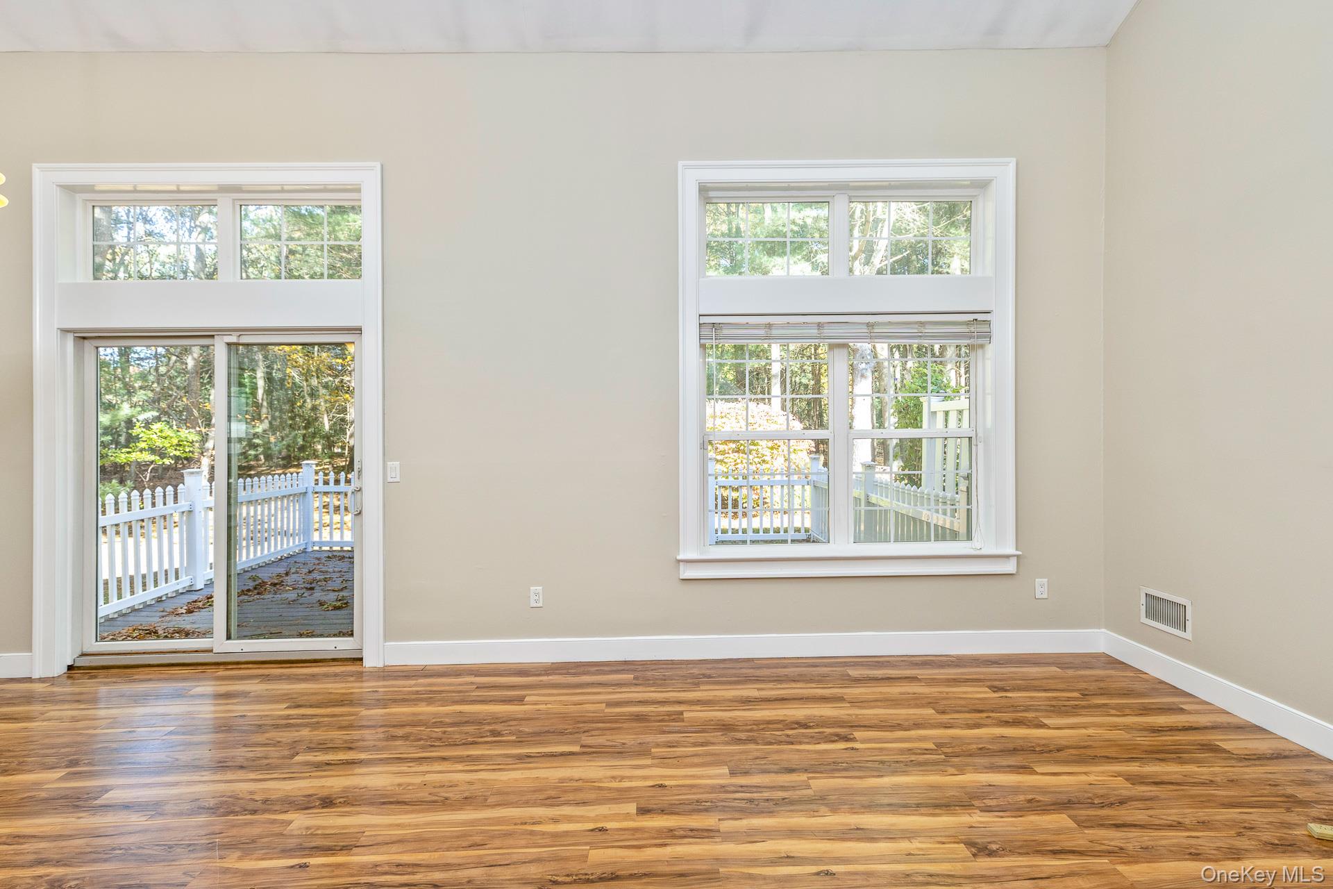 #11 photo, 17 Pidgeon Court, サフォーク郡 Manorville , NY 11949