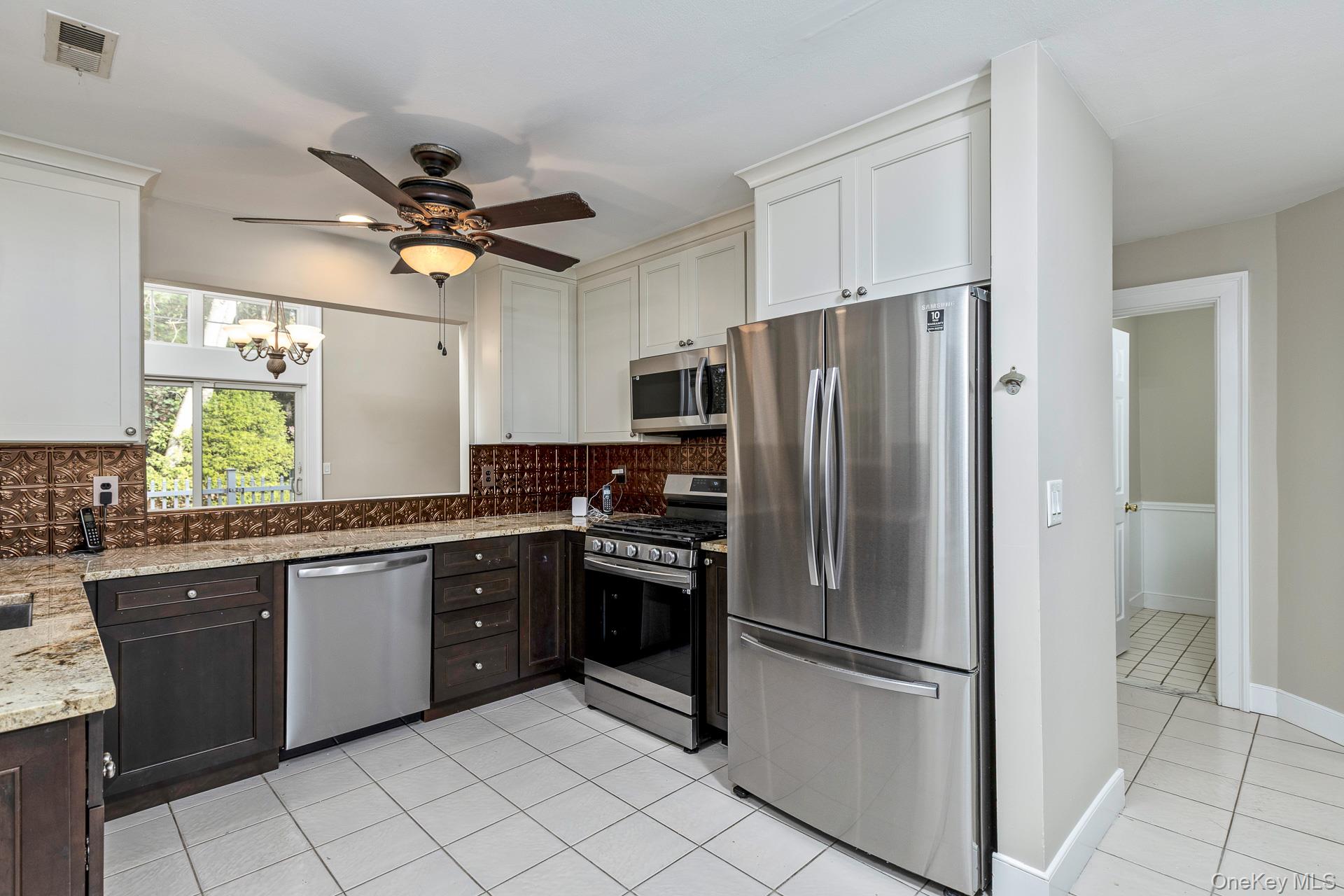 #7 photo, 17 Pidgeon Court, サフォーク郡 Manorville , NY 11949